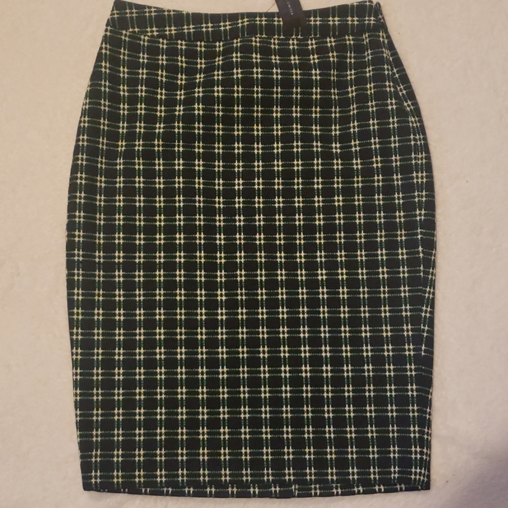 The limited pencil skirt size 0
